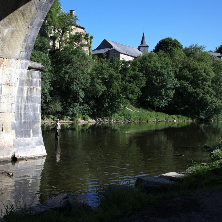 Au Charme Du 13 Faubourg De France A Bouillon Villa Eksteriør billede
