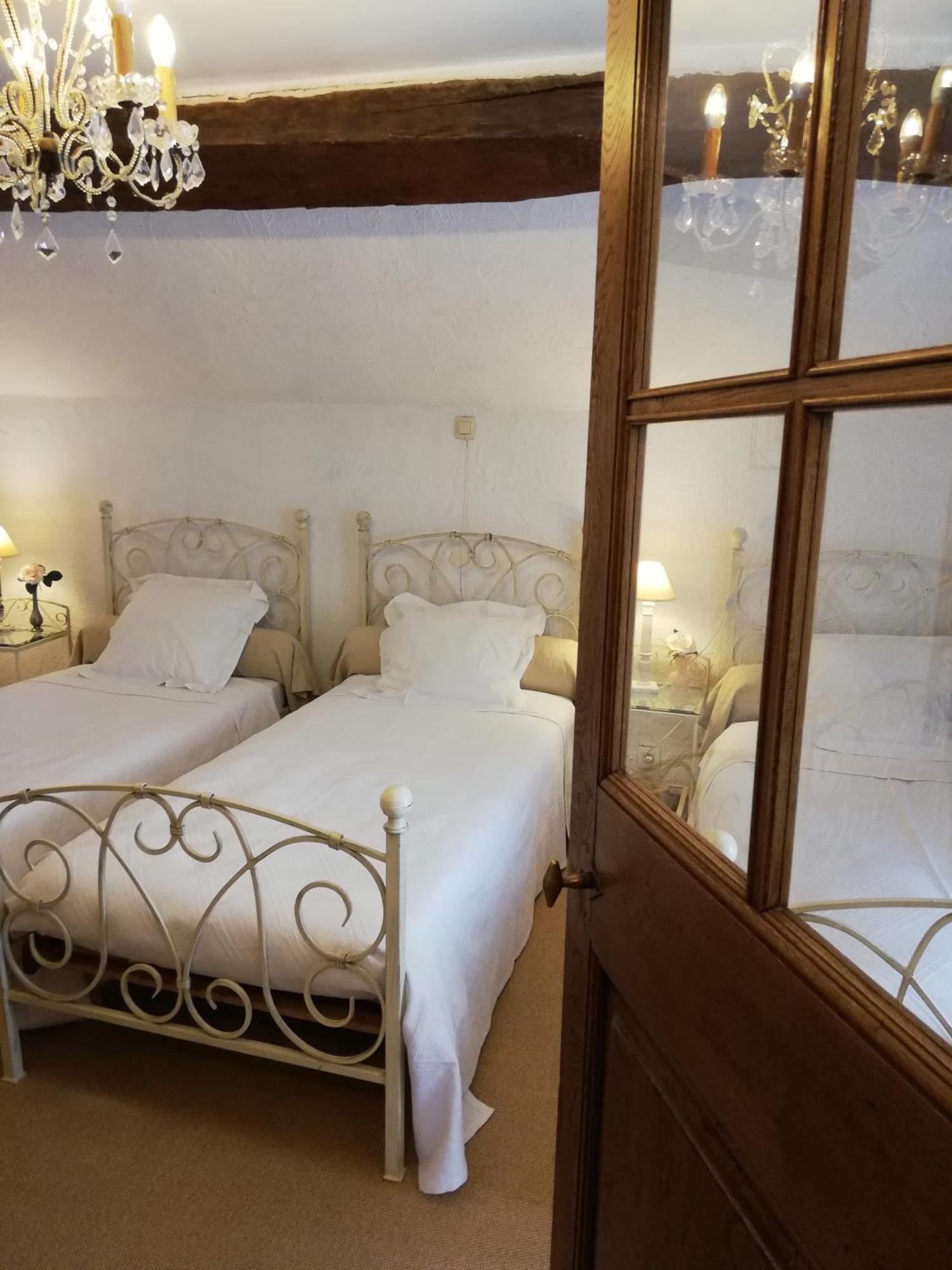 Au Charme Du 13 Faubourg De France A Bouillon Villa Eksteriør billede